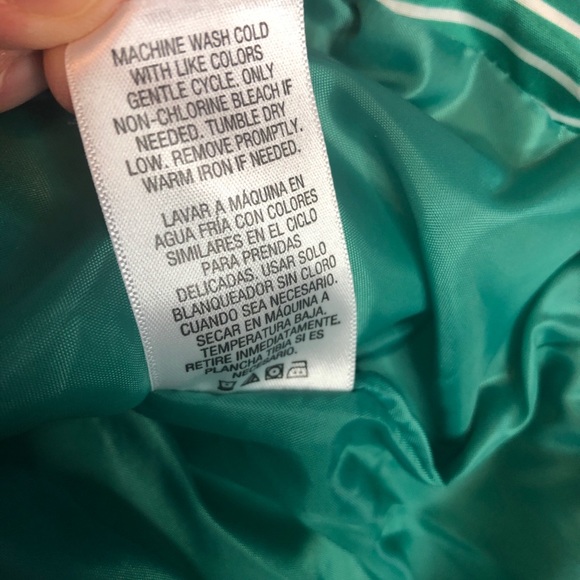 New Green and White Striped Puffer Vest - Picture 6 of 9